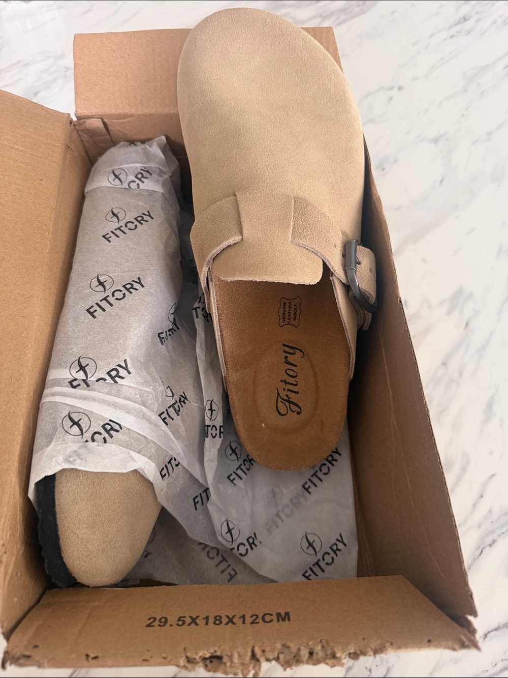 Suede clog